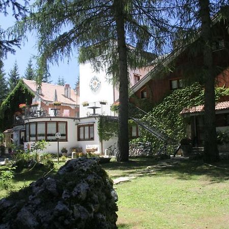 Lh Albergo Il Paradiso Pescasseroli Exterior foto